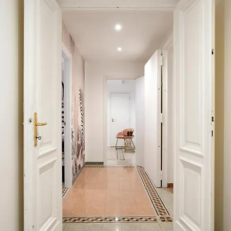 Sant'agnese Metro Apartmán *